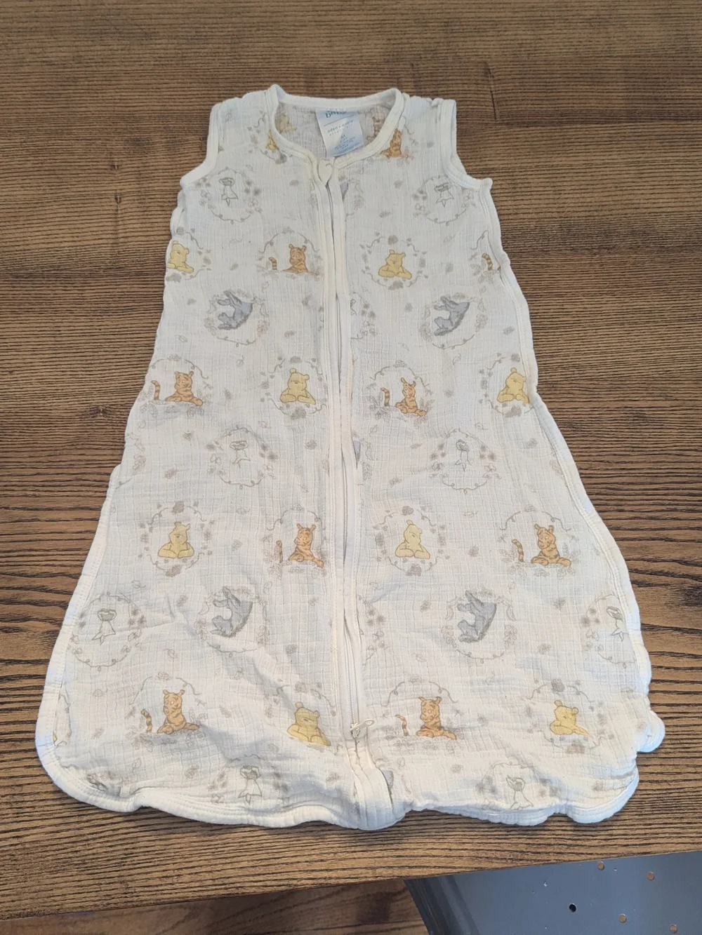EUC Disney Baby Aden + Anais Classic Winnie the Pooh M 6-12 month sleep sack